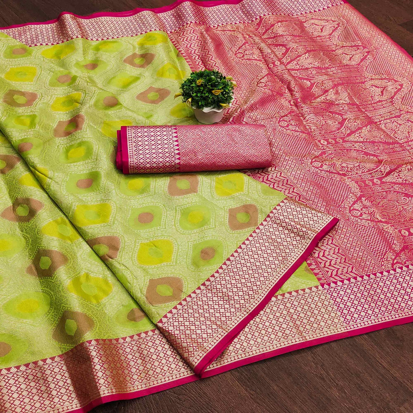 Lemon Green Woven Banarasi Silk Saree