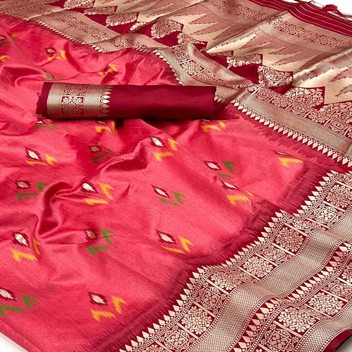 Gajri Pink Ikkat Handwoven Art Silk Saree With Tassels