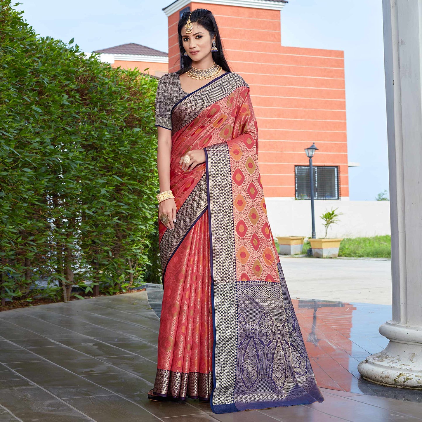 Gajari Pink Woven Art Silk Saree