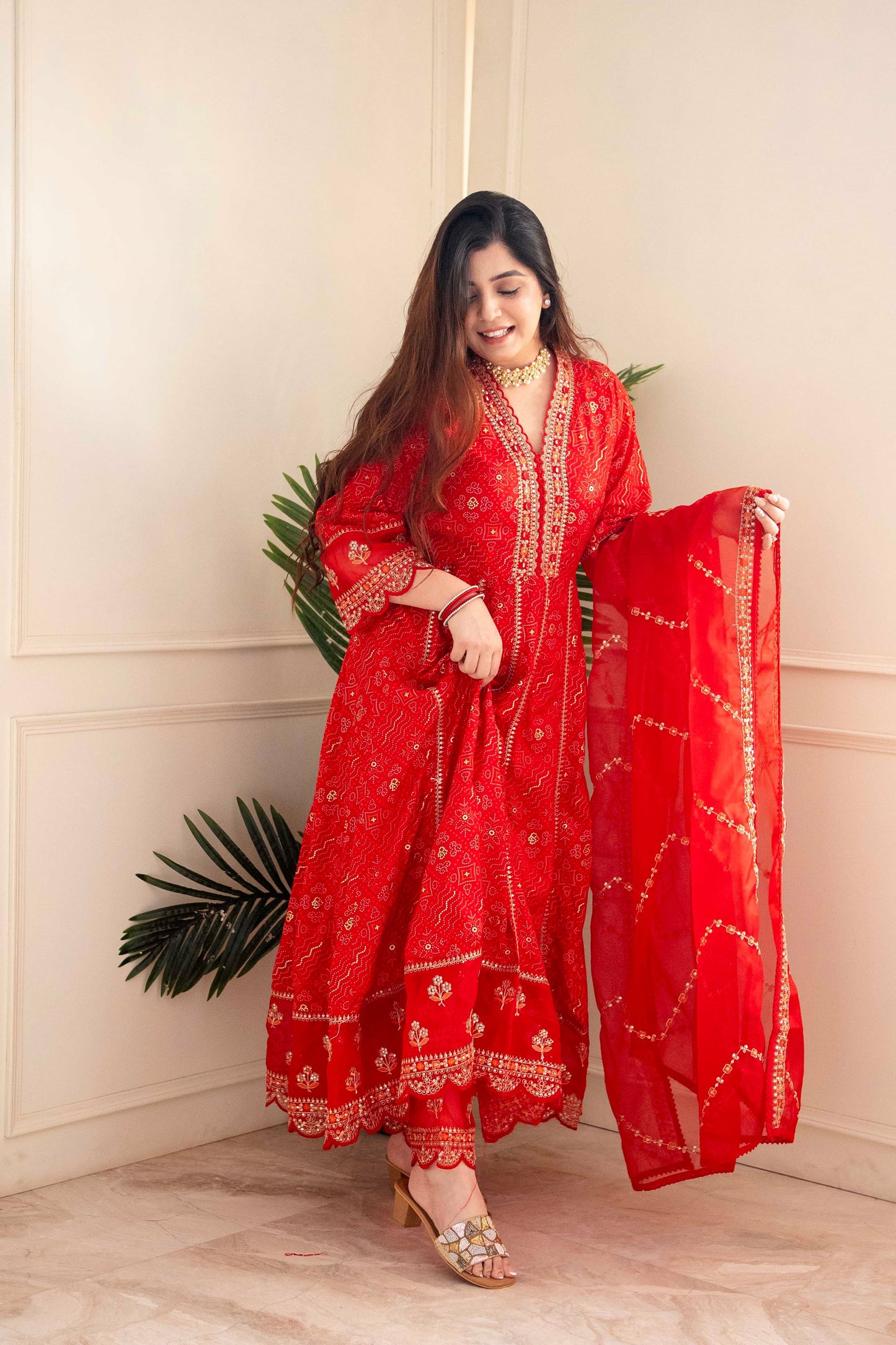 Red Regal Elegance: Heavy Reyon Mill Foil Print Suit Set with Lace Dupatta