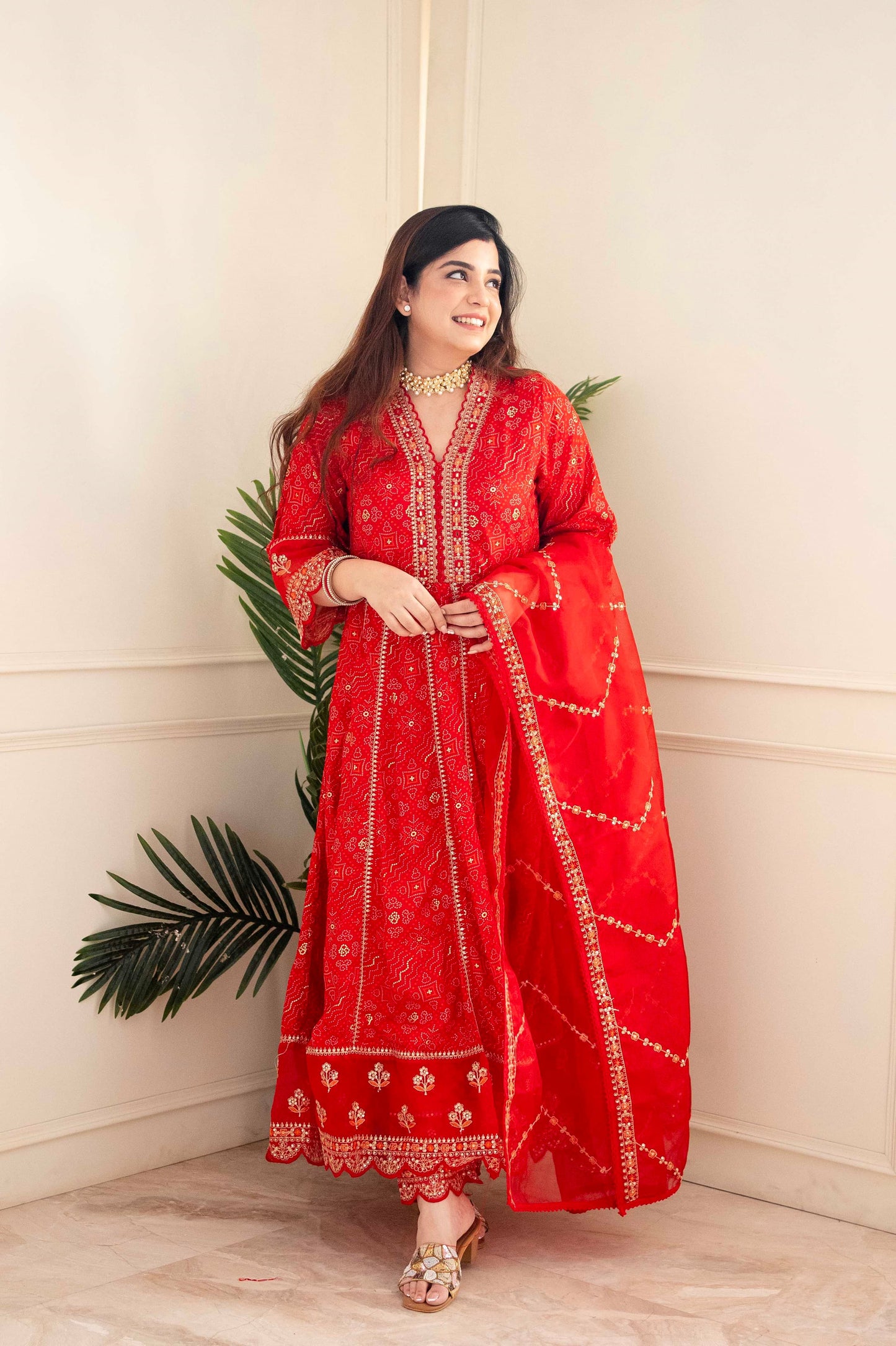 Red Regal Elegance: Heavy Reyon Mill Foil Print Suit Set with Lace Dupatta