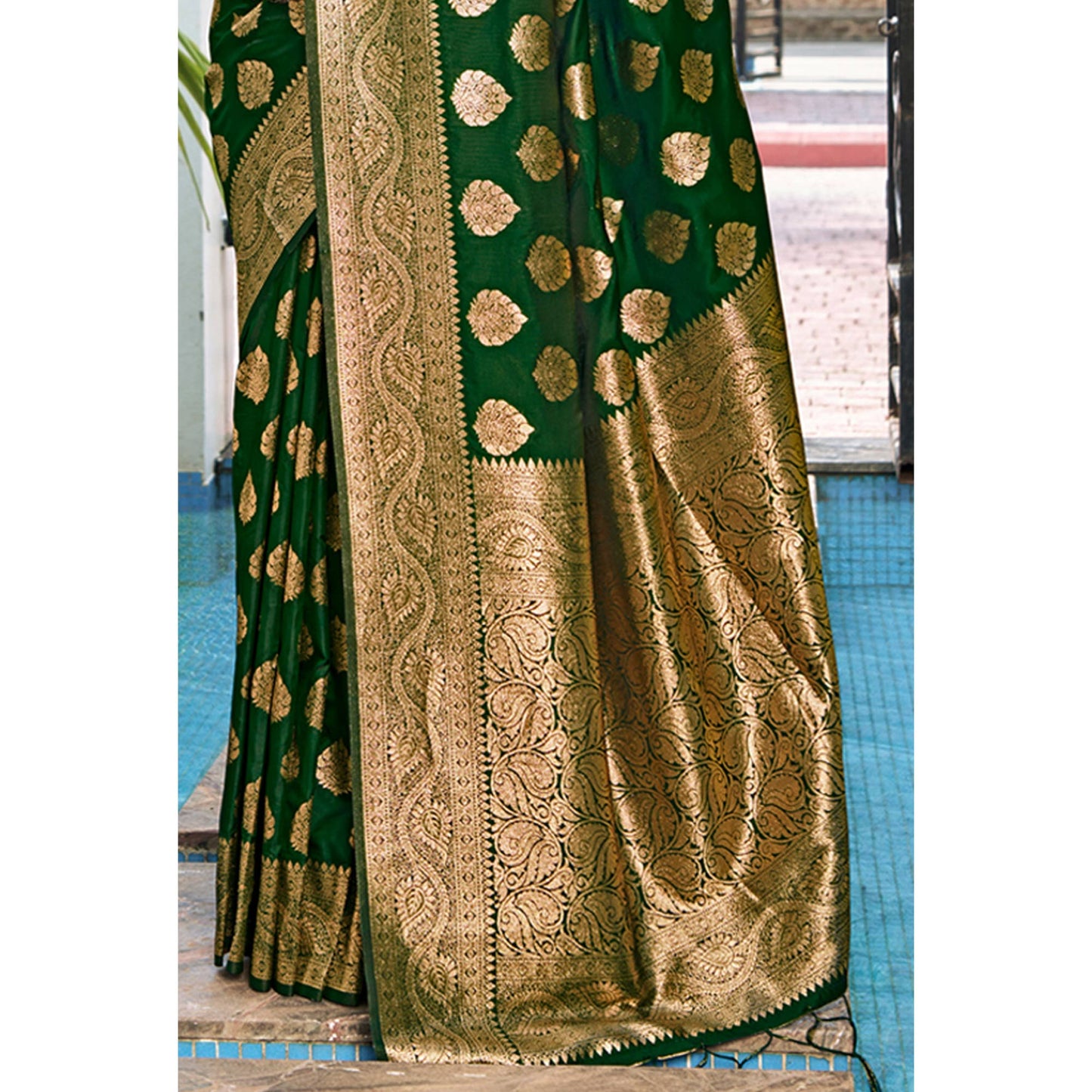 Green Floral Woven Banarasi Silk Saree