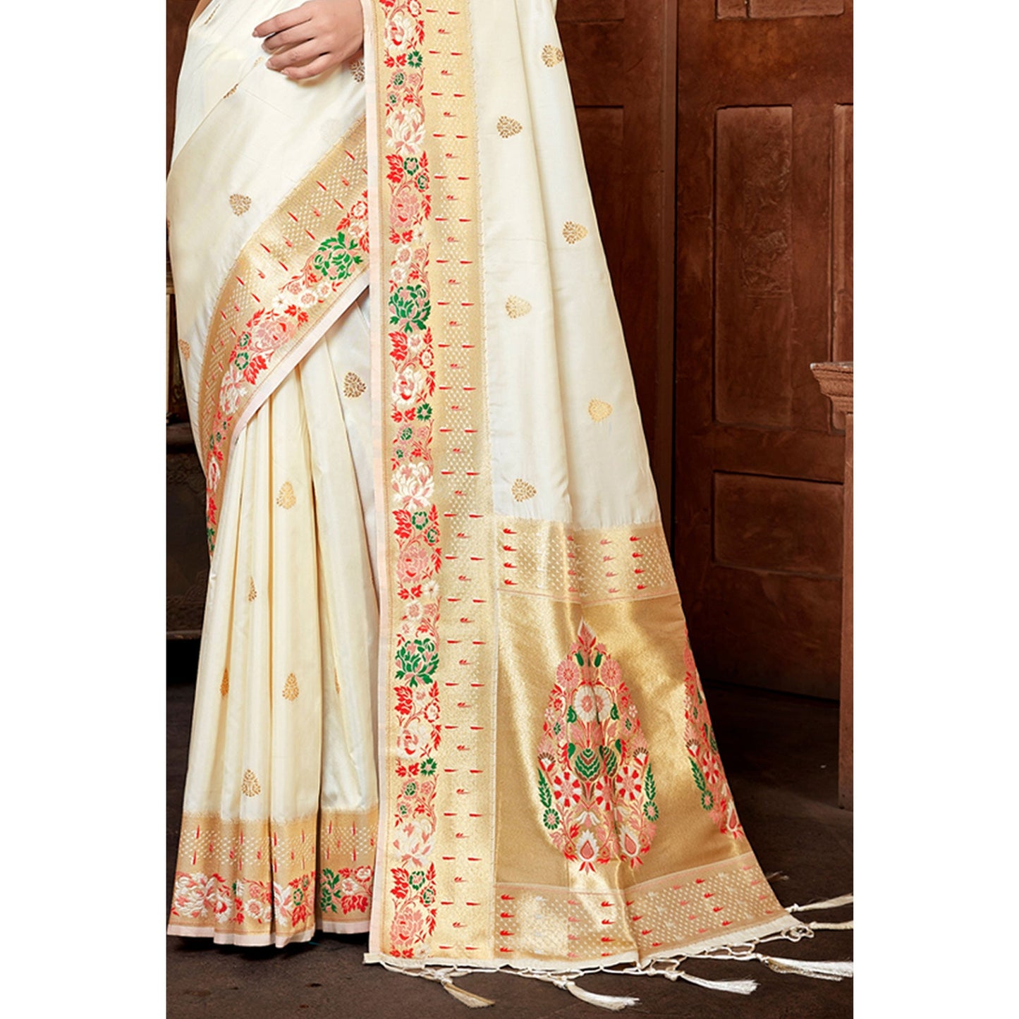 Cream Woven Paithani Banarasi Silk Saree With Tassels