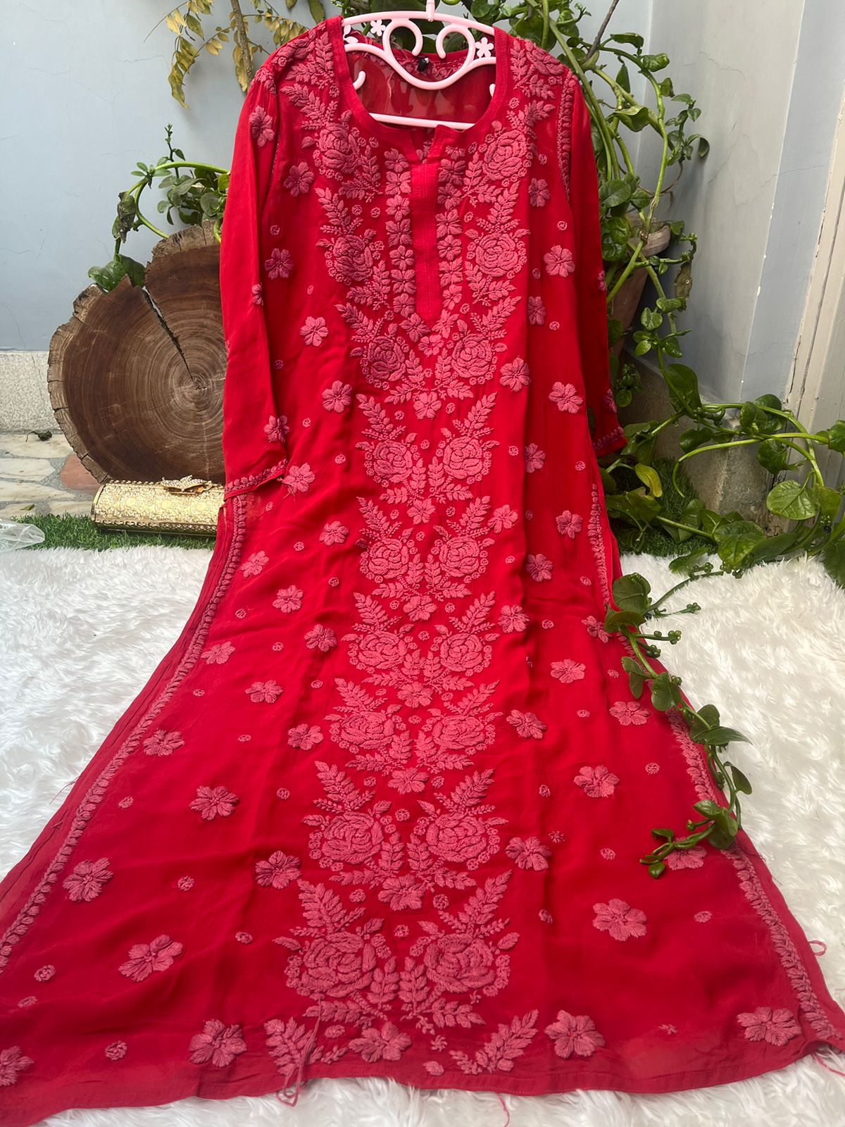 Red Rose Garden: 3D Viscose Embroidered Kurti