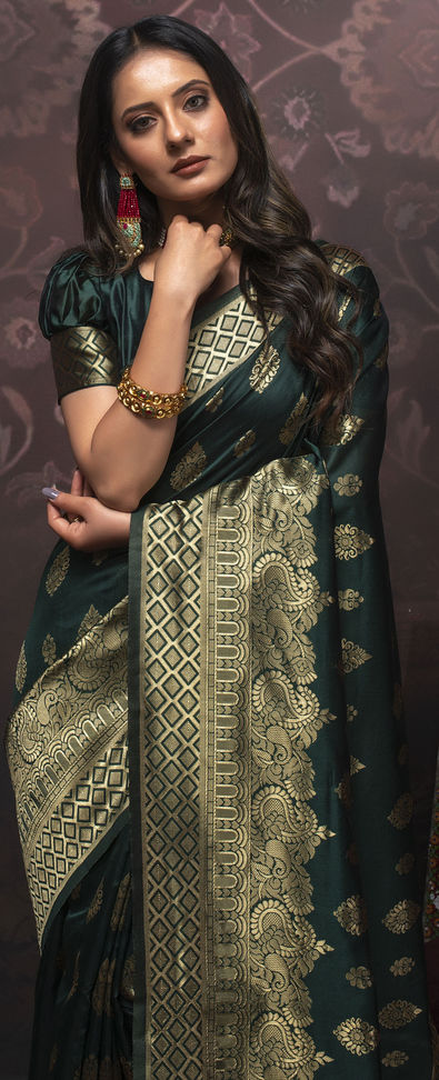 Silk Traditional Saree in Green with Weaving Work-1734588