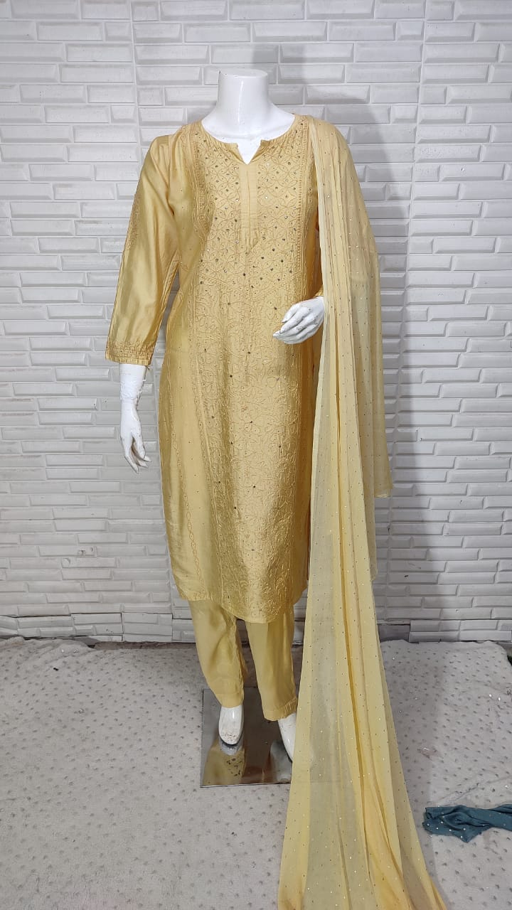 Light Yellow Chikankari Elegance: Modaal Chanderi Cutdana Ensemble