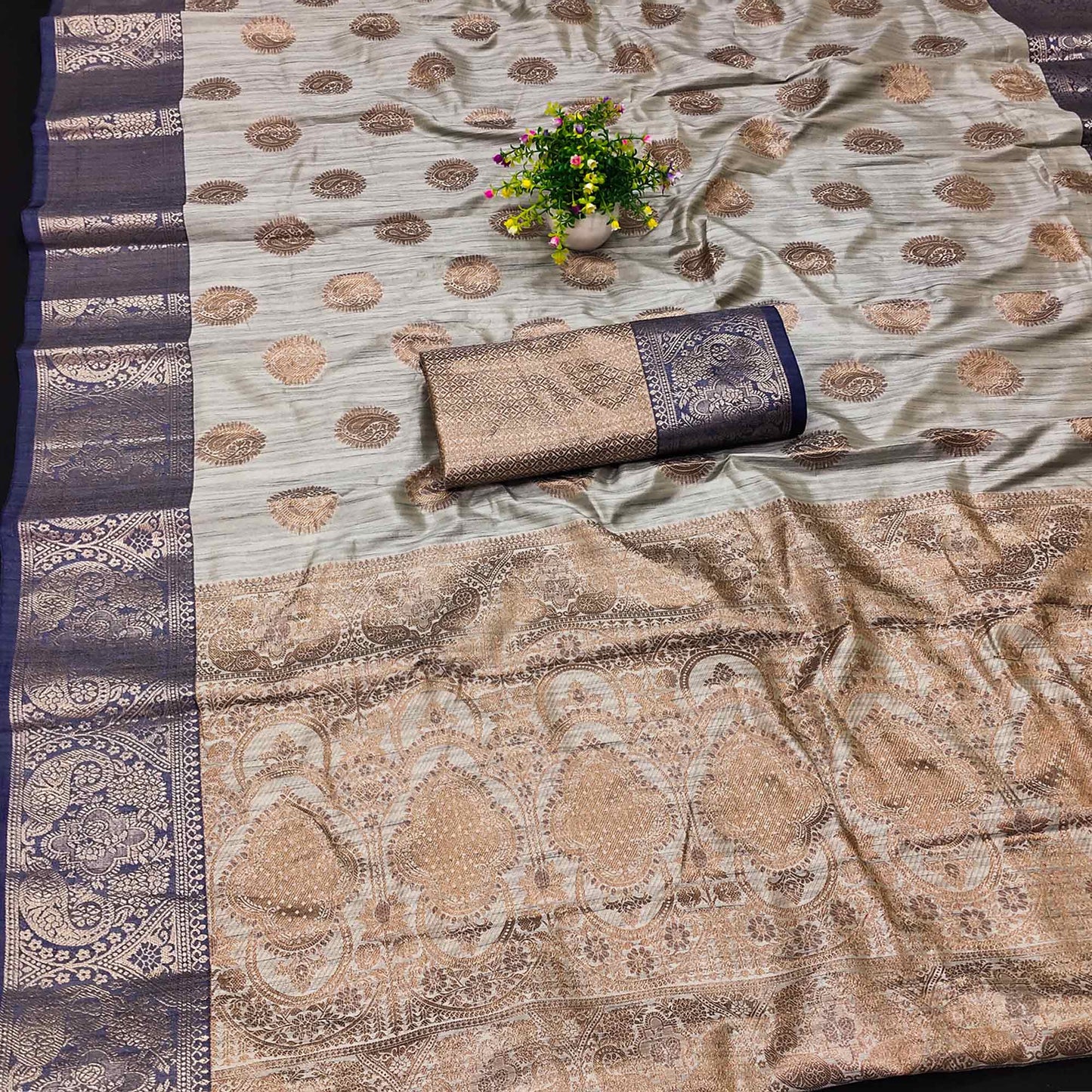 Grey Woven Kanjivaram Silk Saree