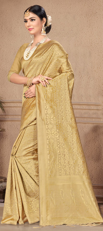 Banarasi Silk Traditional Saree in Gold with Weaving work