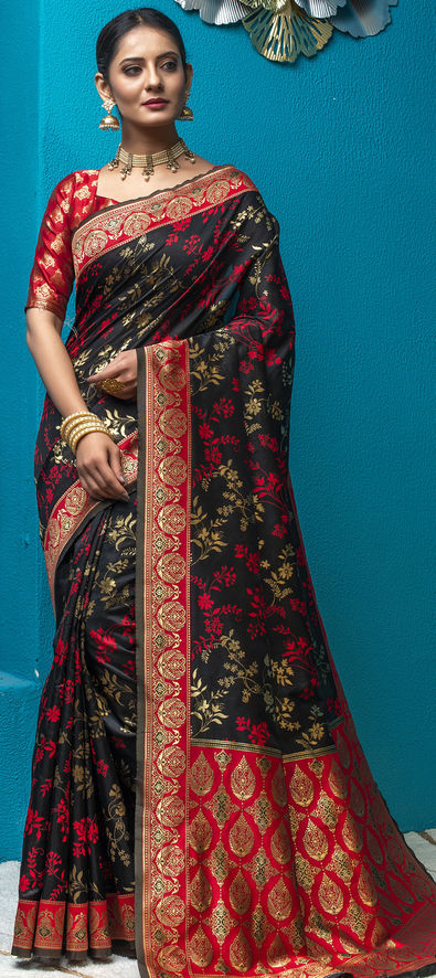 Silk Traditional Saree in Black and Grey with Weaving Work-1734337