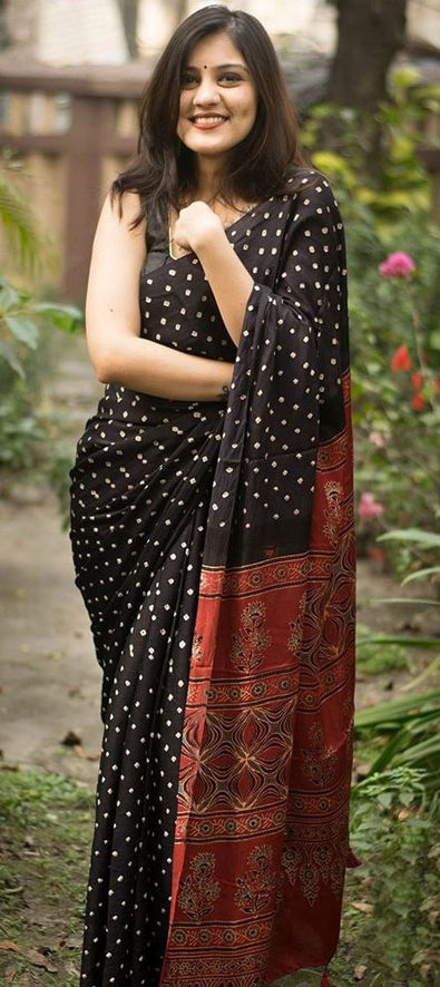 Satin Silk Casual Saree in Black and Grey with Digital Print Work-1737165