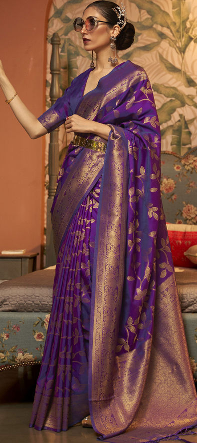 Art Silk Traditional Saree in Purple and Violet with Weaving Work-1808616